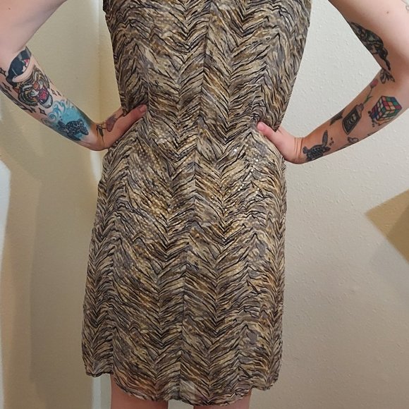 Robbie Bee Layered Sequins Under Silk Chiffon Animal Print Tshirt Dress, Size 12 - Picture 2 of 8
